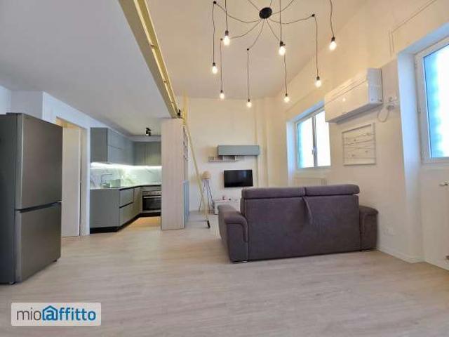Villa Indipendente in affitto a Municipio 8 di Milano, Milano