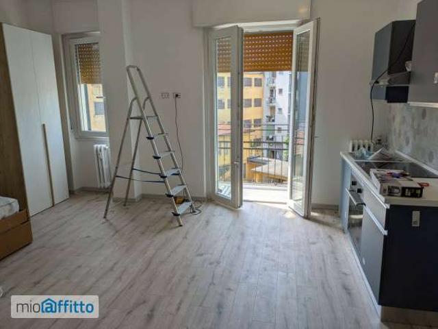 Villa Indipendente in affitto a Municipio 8 di Milano, Milano