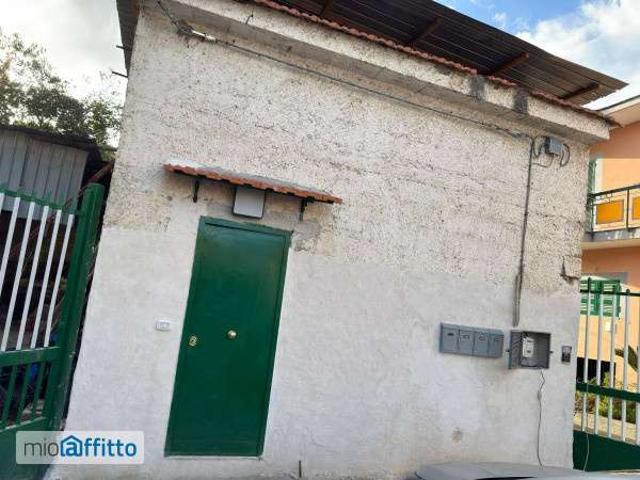 Appartamento in affitto a Paratina, Campania