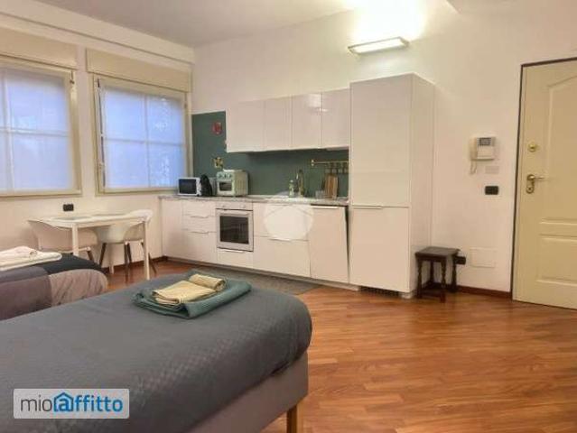 Appartamento in affitto a Municipio 5, Milano