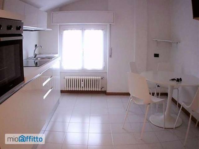 Appartamento in affitto a Como, Lombardia