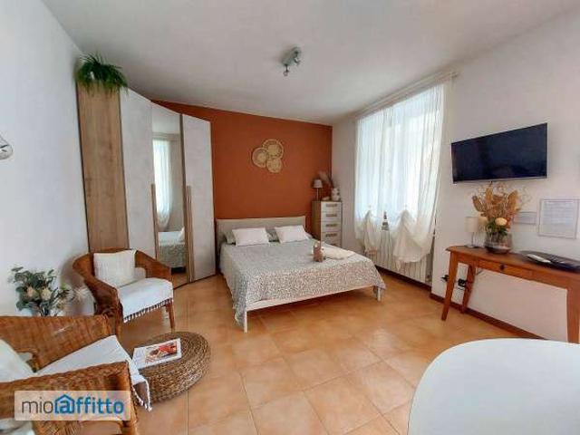 Appartamento in affitto a San Felice Del Benaco, Lombardia