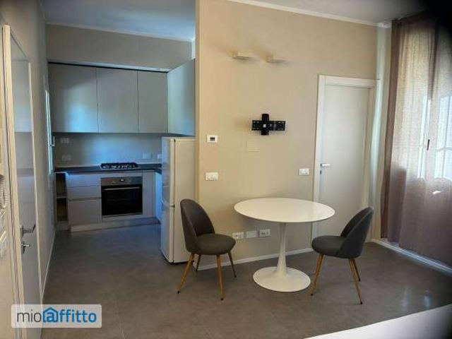 Appartamento in affitto a Santo Stefano, Bologna