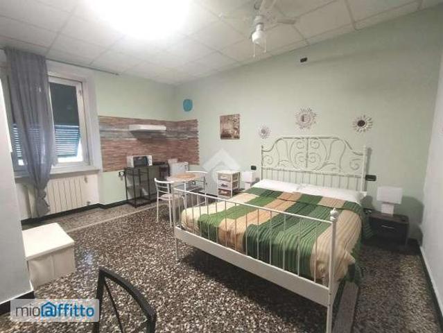 Appartamento in affitto a Medio Levante, Serra Riccò