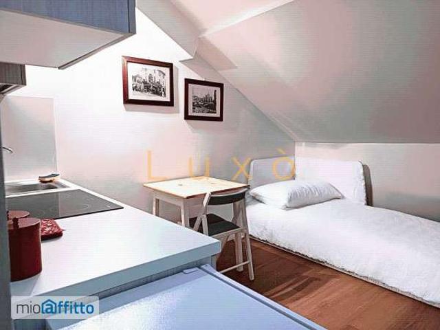 Appartamento in affitto a Municipio 4, Milano