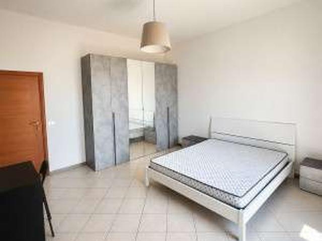 Appartamento in affitto a Municipio 4, Milano
