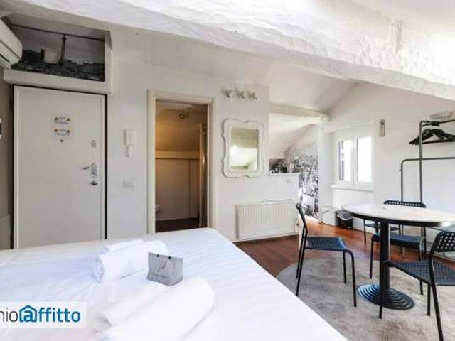 Appartamento in affitto a Municipio 9, Milano