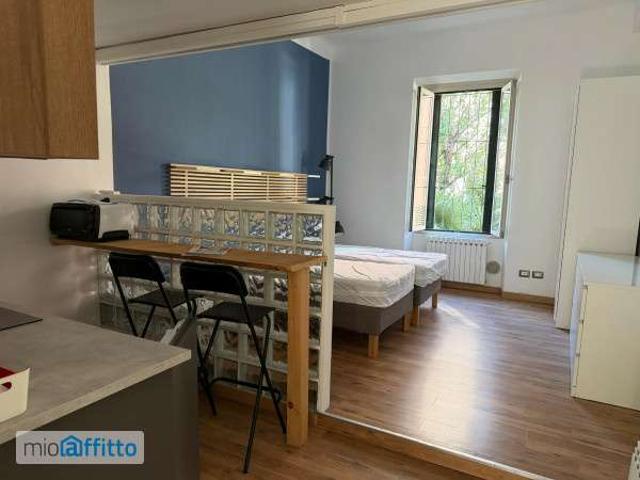 Appartamento in affitto a Municipio 9, Milano