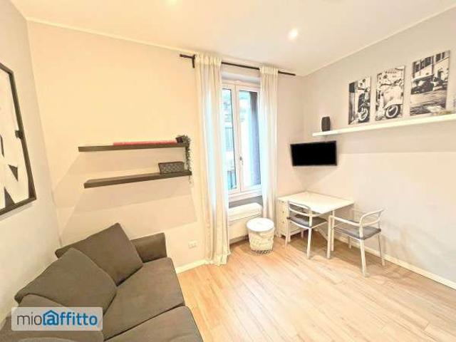 Appartamento in affitto a Municipio 9, Milano