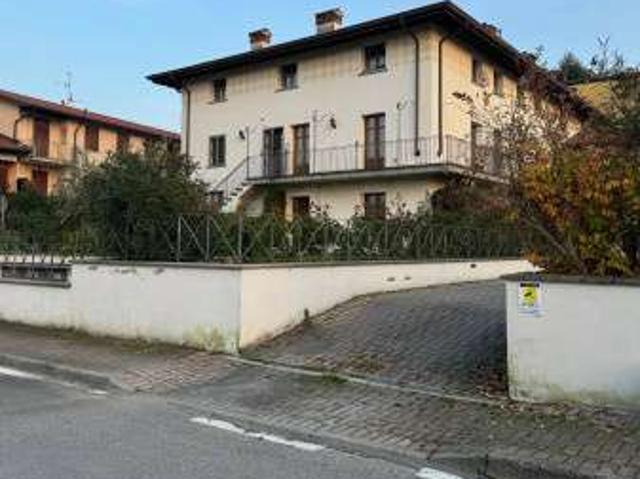 Appartamento in affitto a Moniga Del Garda, Brescia