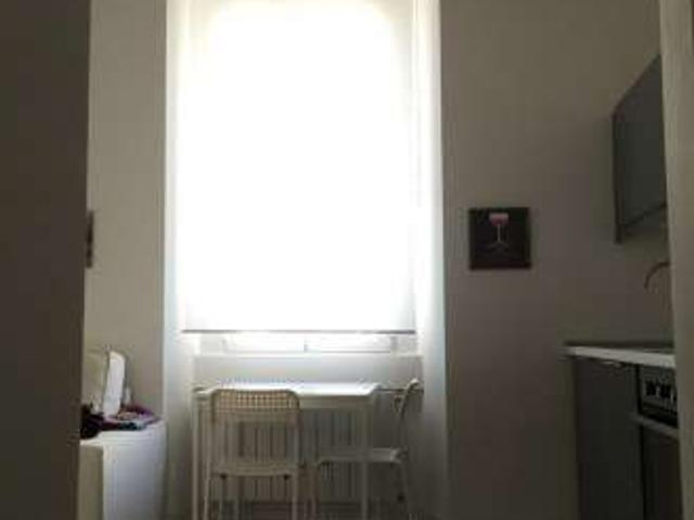 Appartamento in affitto a Municipio 6, Milano