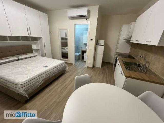 Appartamento in affitto a Municipio Roma VI, Roma Capitale