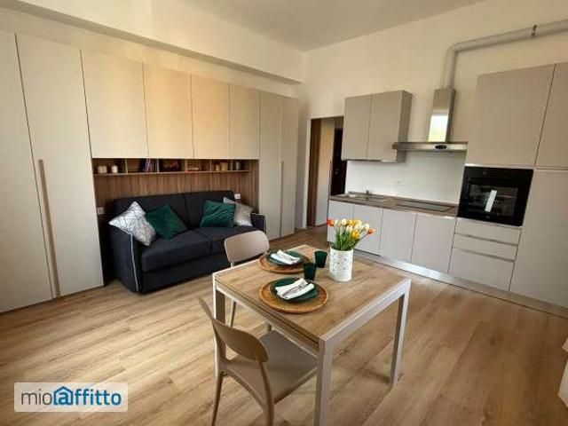 Appartamento in affitto a Valle Olona, Varese