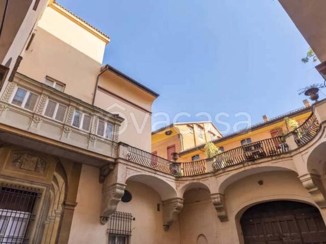 Monolocale in affitto a Santo Stefano, Bologna