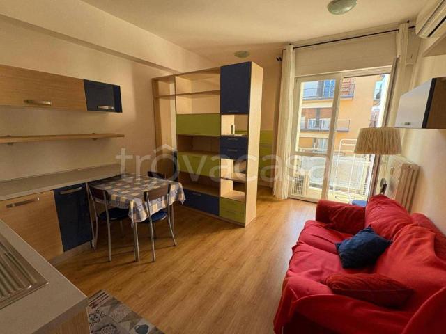 Monolocale in affitto a Bologna, Reggio Emilia