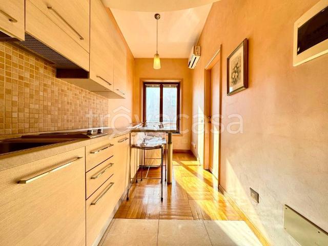 Monolocale in affitto a Centro storico, Milano