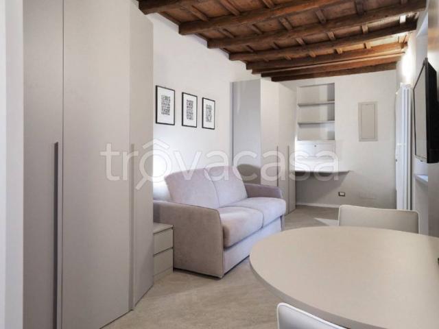 Monolocale in affitto a Municipio 1, Milano