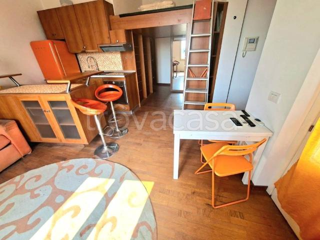 Monolocale in affitto a Municipio 9, Milano