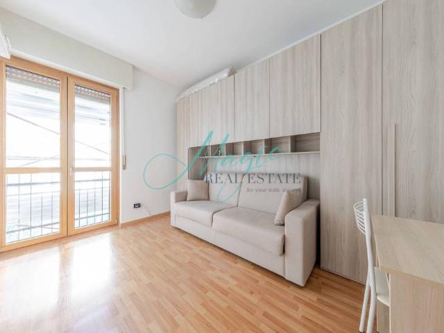 Appartamento in affitto a Municipio 9, Milano