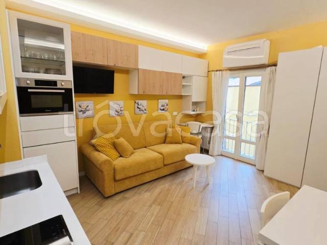 Monolocale in affitto a Porta Volta, Milano