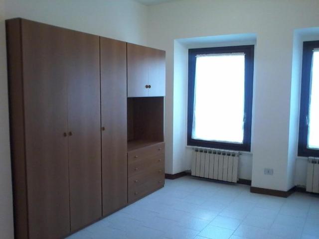 Monolocale in affitto a Regina Pacis, Monza