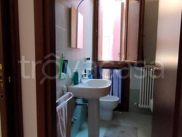 Monolocale in affitto a Gaione, Parma