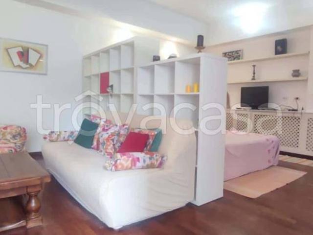 Monolocale in affitto a Municipio Roma XIII, Roma Capitale