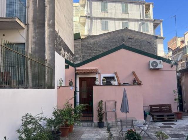Monolocale in affitto a Catania, Sicilia