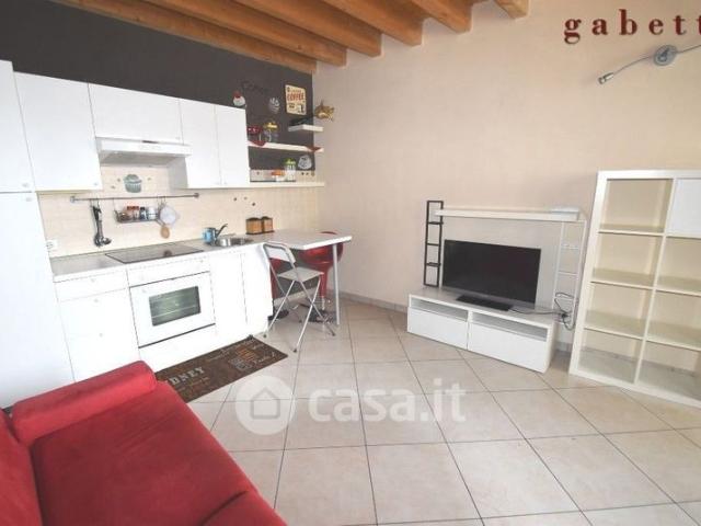 Appartamento in affitto a Corbetta, Milano