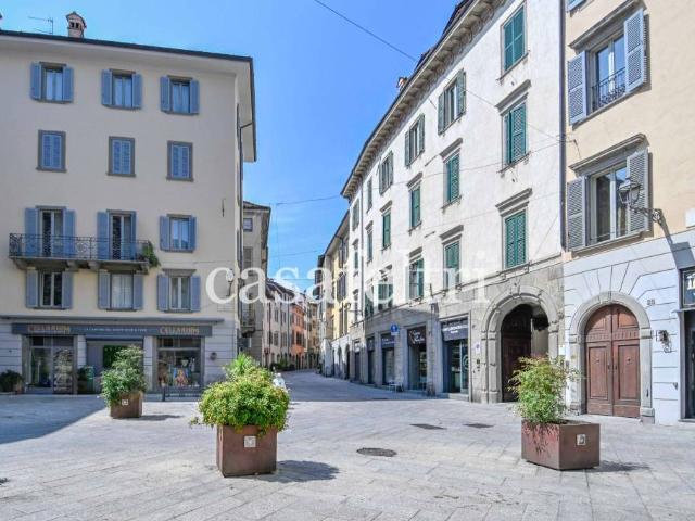 Monolocale in vendita a Borgo Palazzo, Bergamo