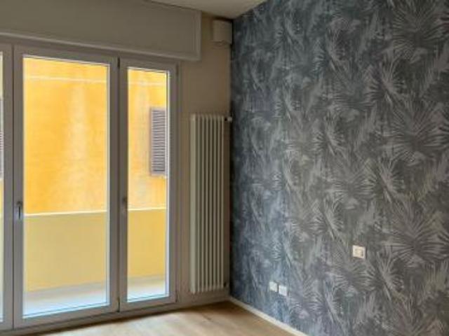 Monolocale in vendita a Santo Stefano, Bologna