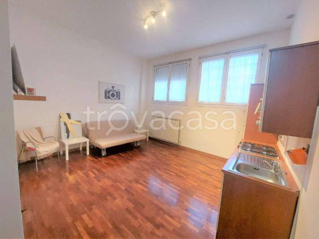 Monolocale in vendita a Porto-Saragozza, Bologna