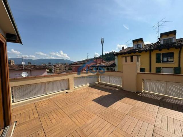 Monolocale in vendita a Brescia, Lombardia