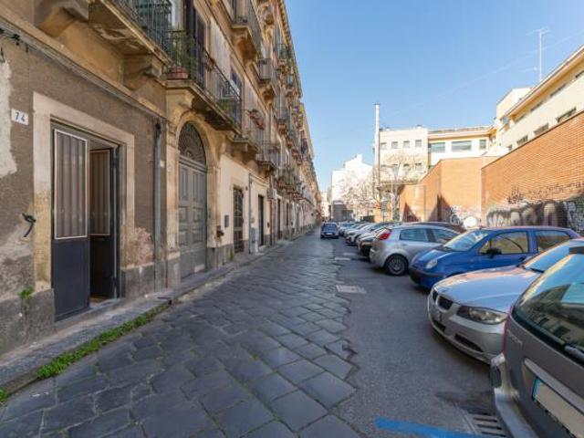Monolocale in vendita a Catania, Sicilia