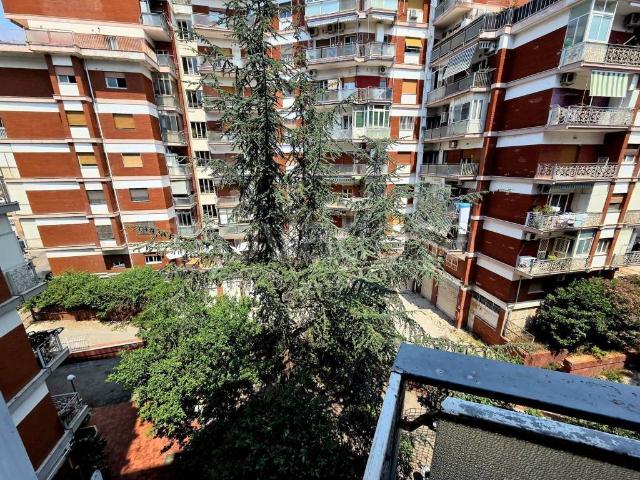 Monolocale in vendita a Fuorigrotta, Napoli