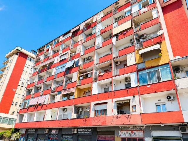 Monolocale in vendita a Municipalità 2, Mercato