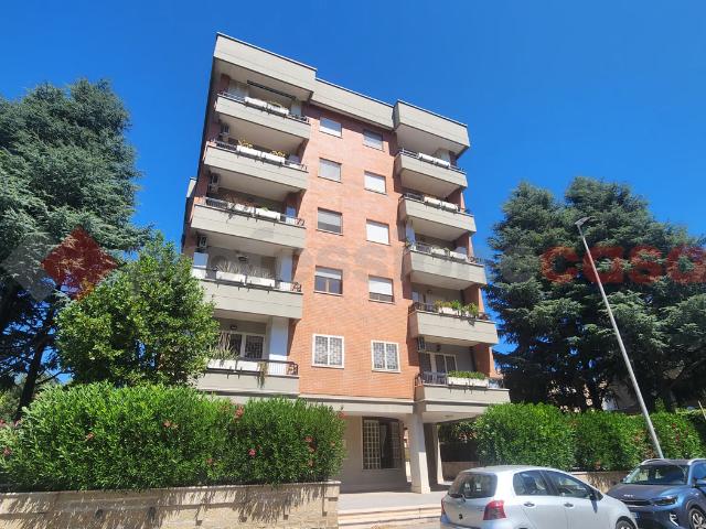 Appartamento in vendita a Municipio Roma VII, Roma Capitale