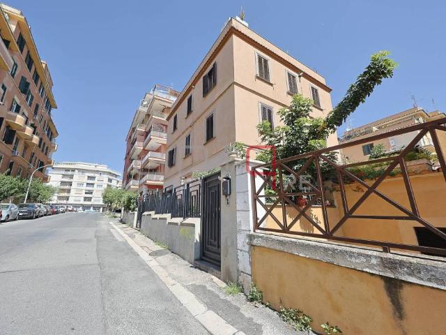 Monolocale in vendita a Municipio Roma VII, Roma Capitale