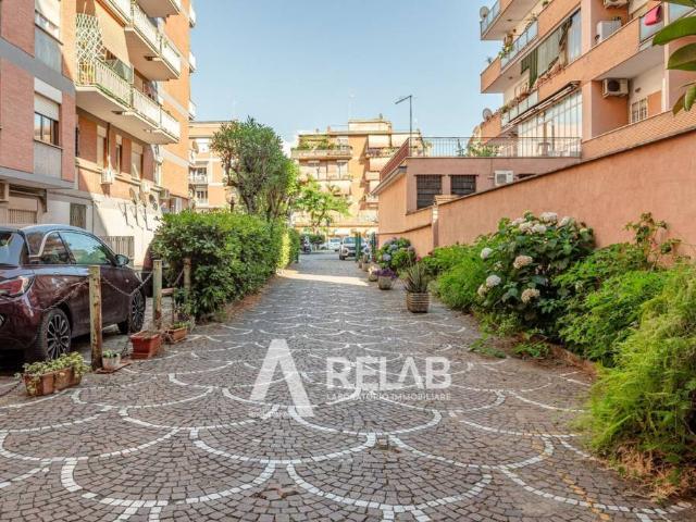 Monolocale in vendita a Municipio Roma VII, Roma Capitale