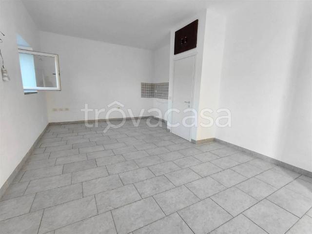 Monolocale in vendita a Sarzana, La Spezia
