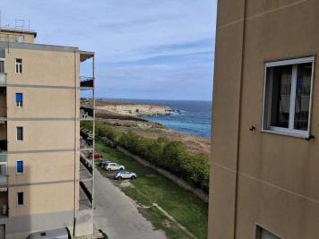 Monolocale in vendita a Grottasanta, Siracusa