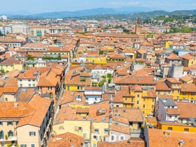 Monolocale in vendita a Città antica, Verona