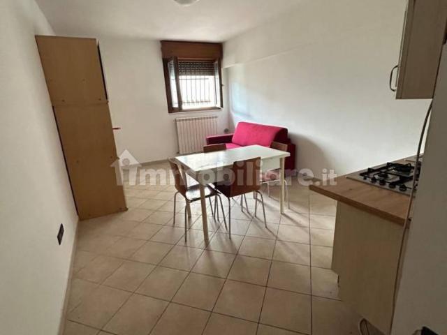 Appartamento in affitto a Centro Est, Serra Riccò