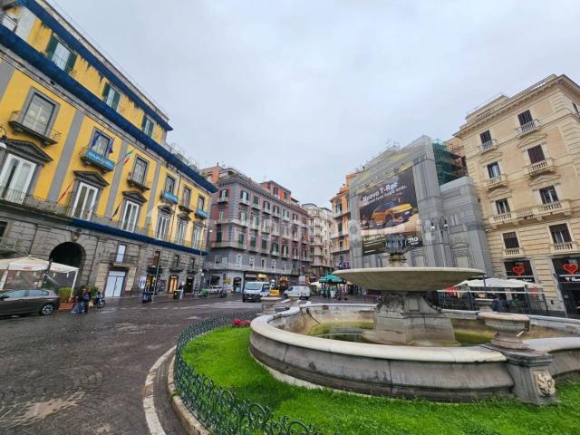 Appartamento in affitto a Municipalità 1, Campania