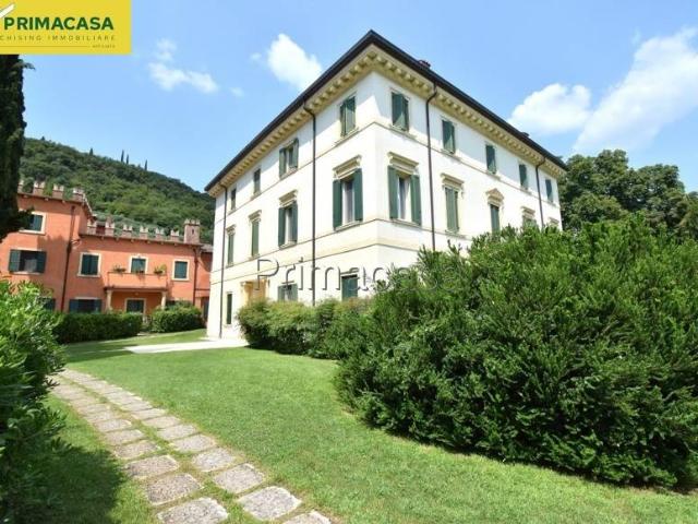Appartamento in affitto a Nord-Est, Brenzone