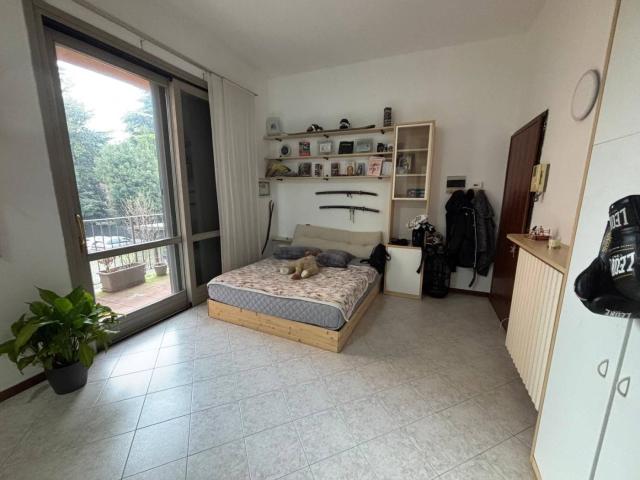 Appartamento in affitto a Santo Stefano esterna, Re