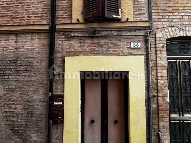 Appartamento in affitto a Tribunale, Marche