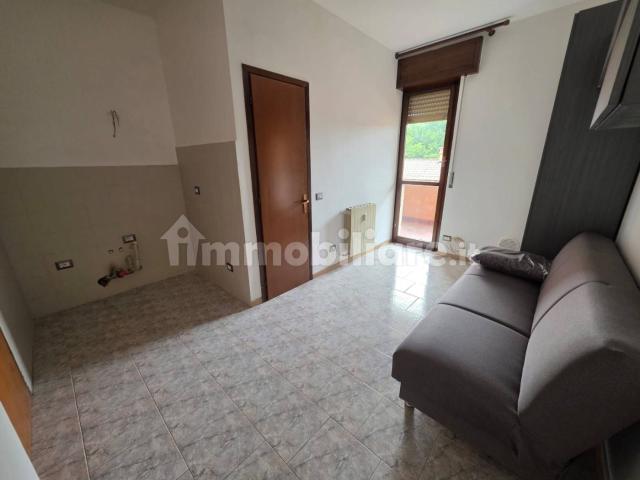 Appartamento in affitto a Oltresempione, Legnano