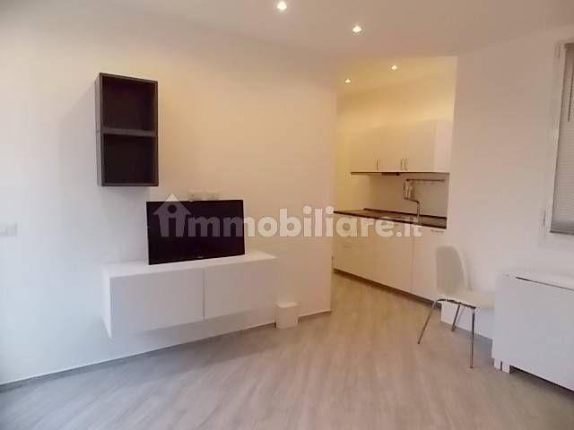 Appartamento in affitto a De Angeli - Monte Rosa, Milano