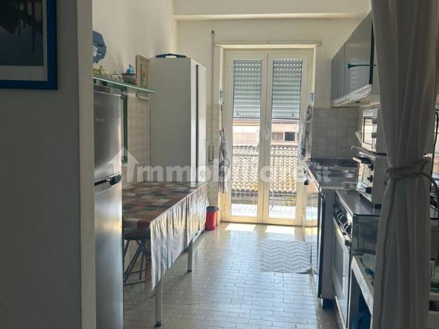 Appartamento in affitto a Via Sicilia, Marche